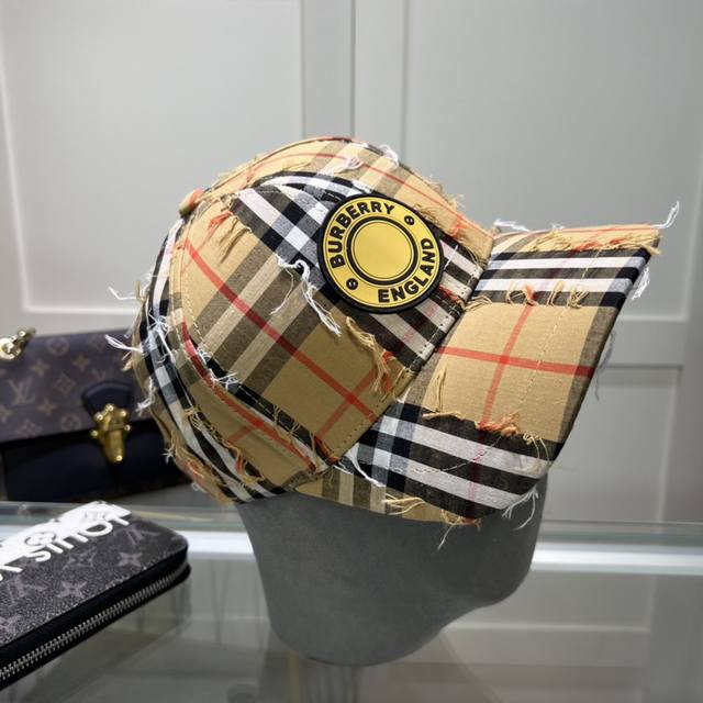 Burberry巴宝莉 经典网官新款经典棒球帽，简约尚时风，男女同款！高质品，尊享品质感！