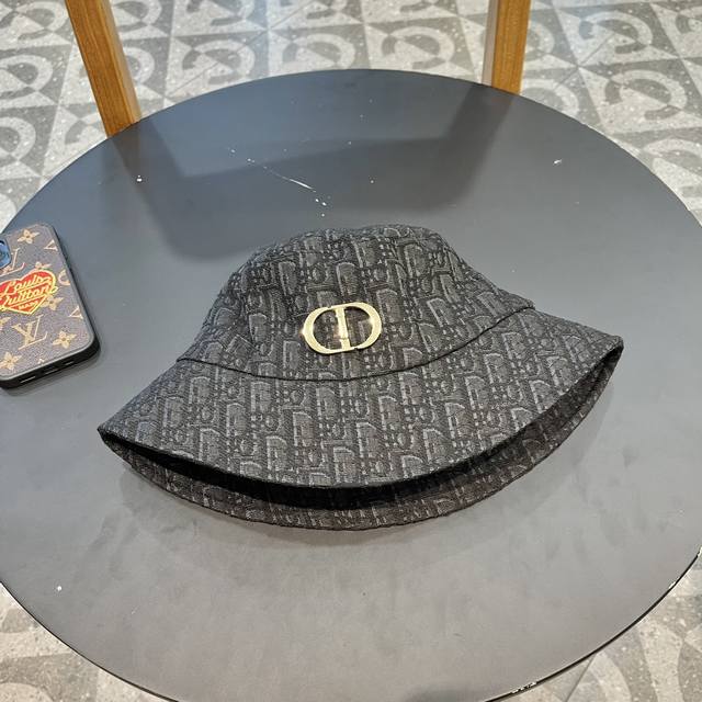 Dior 迪奥 新款原单渔夫帽， 精致純也格调很有感觉，很酷很时尚，专柜断货热门，质量超赞 - 点击图像关闭