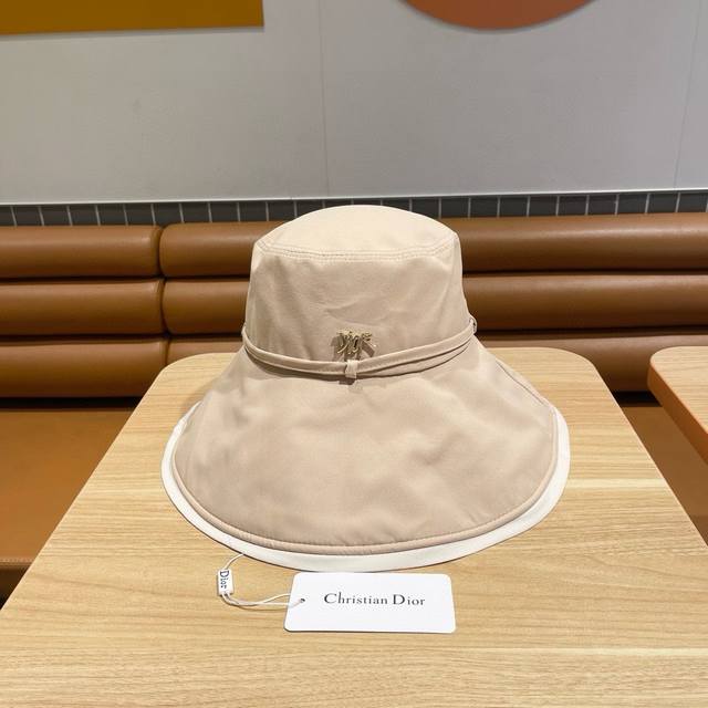 Dior迪奥 大帽檐2024新款渔夫帽，新款出货，大牌款超好搭配，赶紧入手！