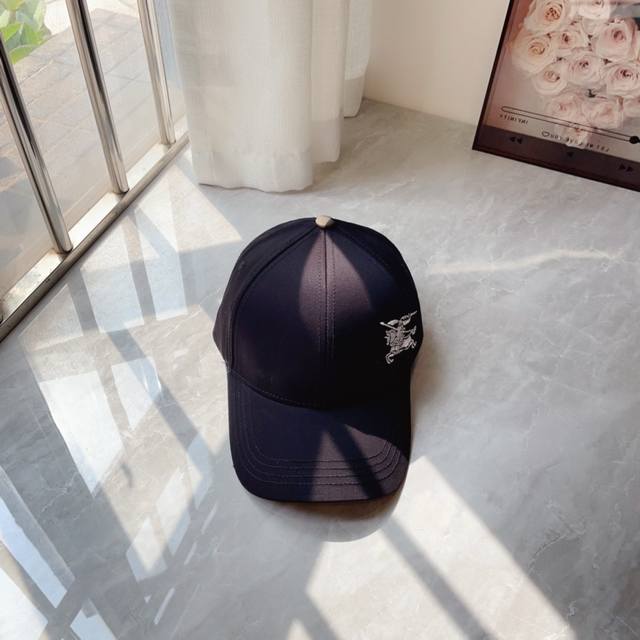 跑量 Bur新款刺绣棒球帽 品牌标志性马标，面料舒适！