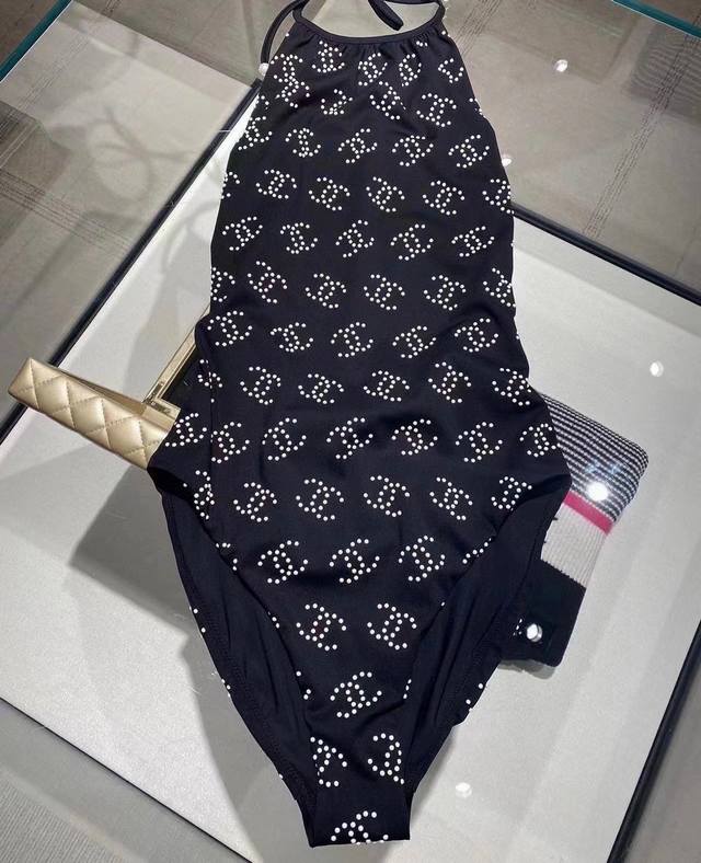 特价 Chanel印花系列 最新款 旅游拍照打卡必备单品 超级出片 搭配裤裙纱裙 超美 数量有限 姐妹们冲冲冲 码数：Sml Xl