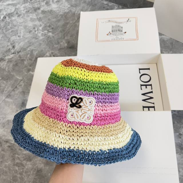特 配防尘袋 Loewe罗意威 2024新款彩虹镂空编织渔夫帽，热巴同款～超好搭配，闭眼入的一款
