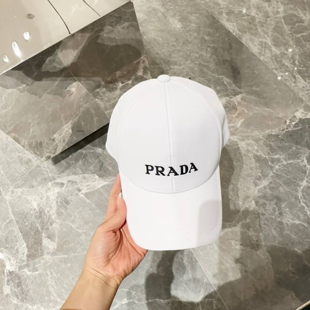 Prada普拉达 早春新款大牌款棒球帽，经典款男女通用