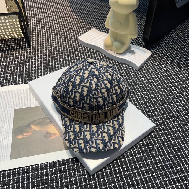 特批 Dior专柜最新断货款棒球帽 經典老花logo刺绣图案 帽檐全包边 炒鸡好看 快种草 现货且买且珍惜，