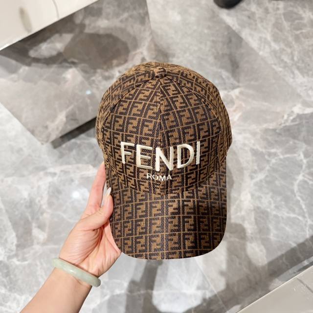 Fendi 芬迪 版型超好 新款棒球帽