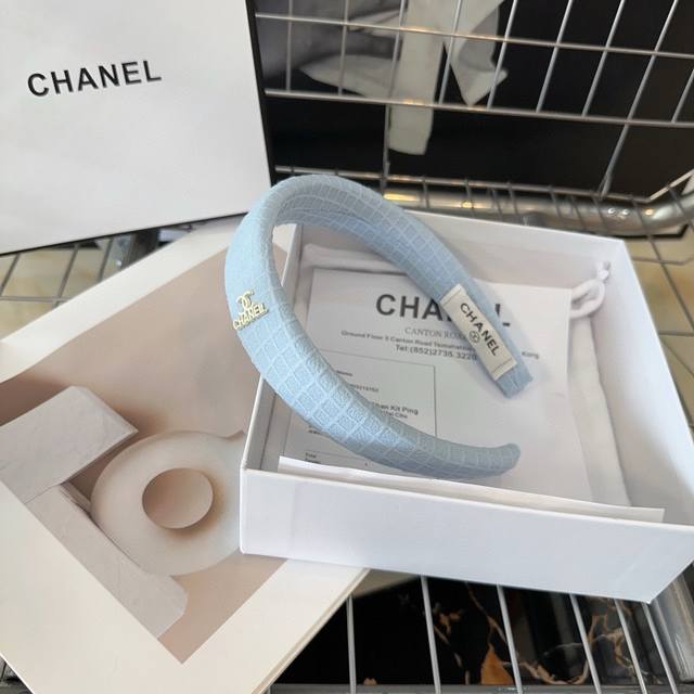 P 配包装盒 Chanel 香奈儿 最新小香发箍 夏日小清新系列，简单实用，时尚潮流！小仙女必备