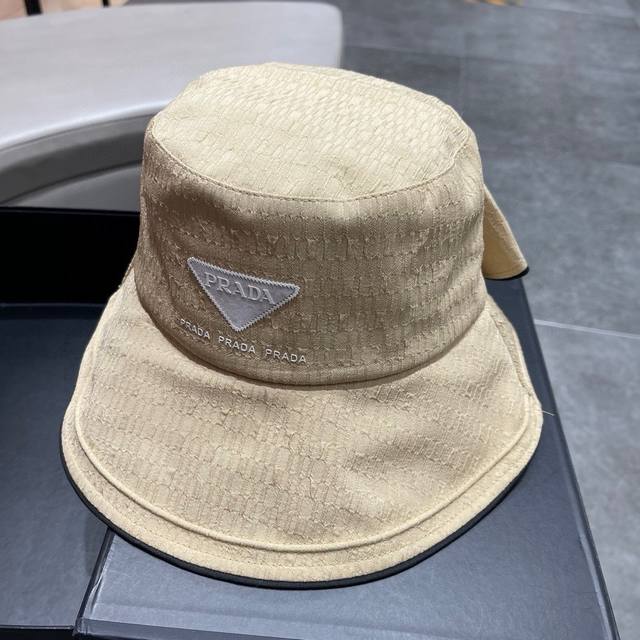 普拉达 Da2024春新款高品质亮片渔夫帽高级定制，做工精细，欧美时尚风格，不入手真的要后悔！