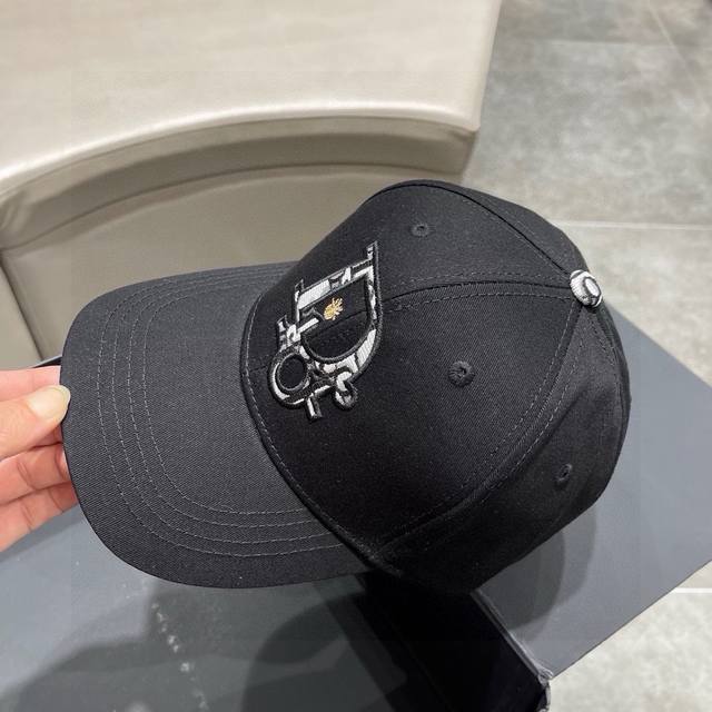Dior迪奥 2023新款拼色棒球帽，新款出货，大牌款超好搭配，赶紧入手！