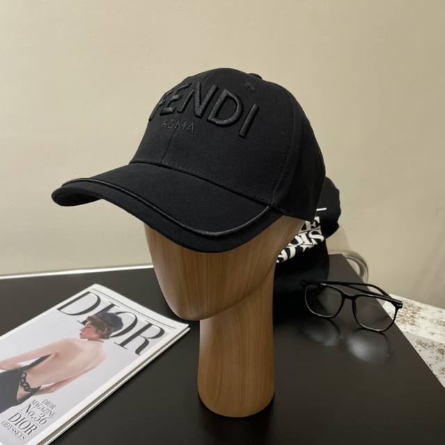 芬迪fendi2024新款专柜同步男女款棒球帽，新款出货，大牌款超好搭配，赶紧入手！