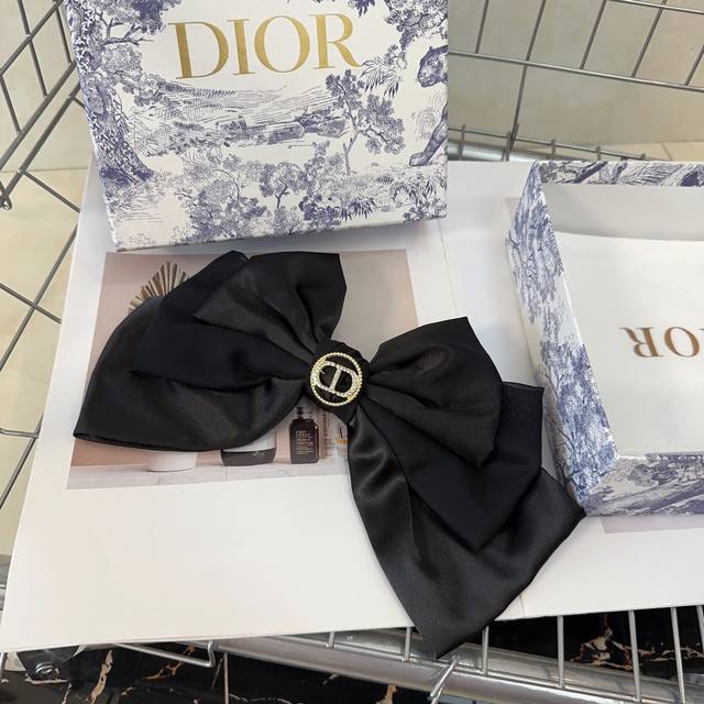 配包装盒 Dior 迪奥 D家大蝴蝶结弹簧顶夹，时尚又百搭！简单实用 小姐姐必备