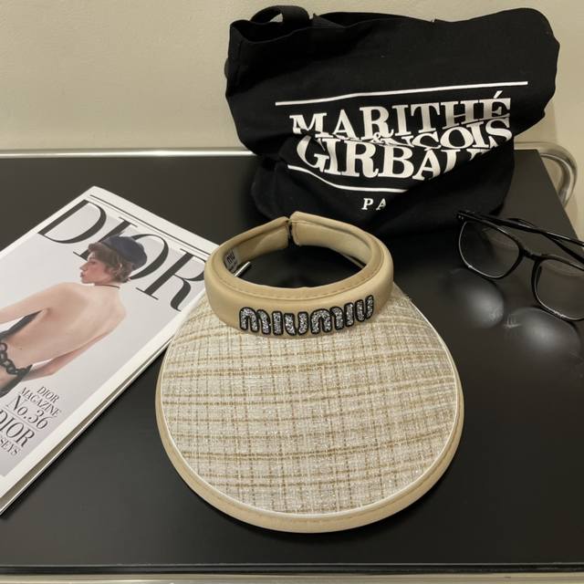 缪缪miiumiu～2024夏季新款空顶遮阳帽 防紫外线内里设计，沙滩日常都能戴的一款！