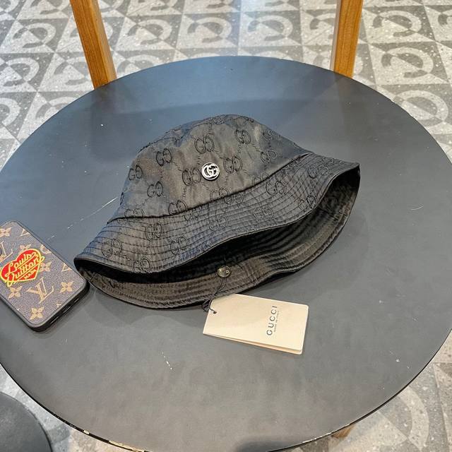 Gucci古奇 2024专柜新款简约刺绣款渔夫帽，很潮！休闲运动款，经典制作，超级好搭衣服！