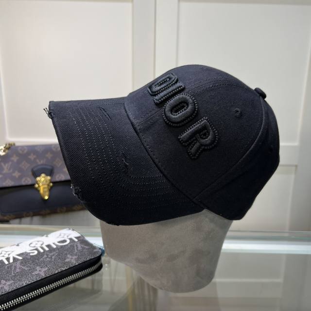 Dior迪奥 新款走量简约棒球帽，新款出货，大牌款超好搭配，赶紧入手！