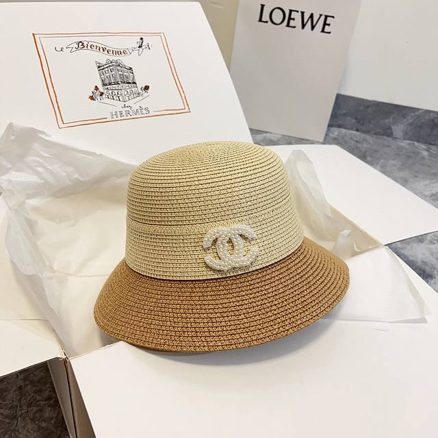 特 配防尘袋 Chanel香奈儿 2024新款小香风拼色盆帽草帽，赫本风拼色设计，出街必备