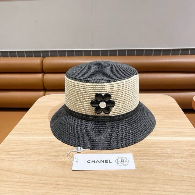 Chanel香奈儿 新款草帽，山茶花胸针配饰平顶桶帽， 头围57Cm - 点击图像关闭