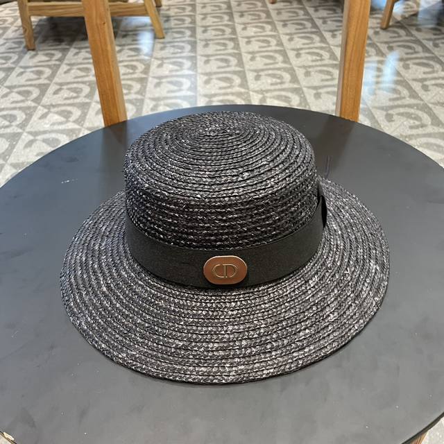 Dior迪奥 2024春夏新麦杆草帽简约大方，百搭单品～出街首选，新款帽型超美腻，新品上架