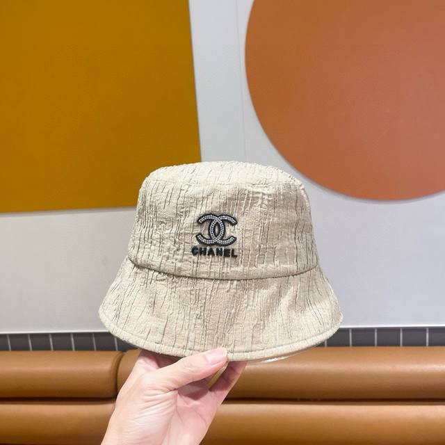 Chanel香奈儿 2024新款高级感小香风渔夫帽，遮阳又超好搭配，出街单品 - 点击图像关闭
