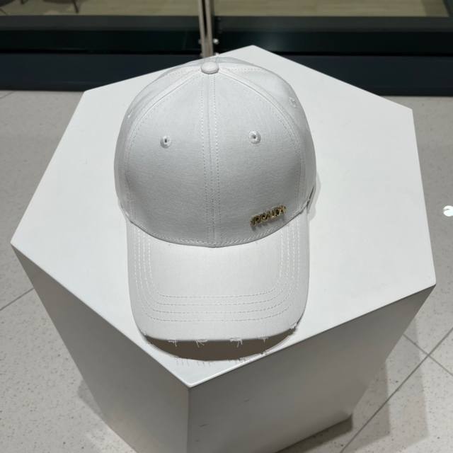 Da 普拉达 新品棒球帽 代购版本！时尚潮流，高端做工！非一般的品质，细节看实拍哦