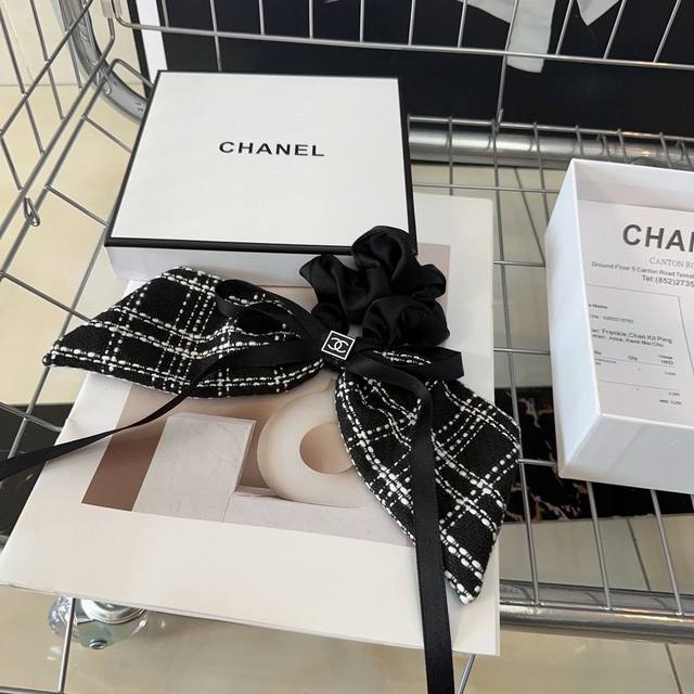 P 配包装盒 Chanel 香奈儿 最新款小香爆款发圈，超级好看！名媛范儿十足，小仙女必备