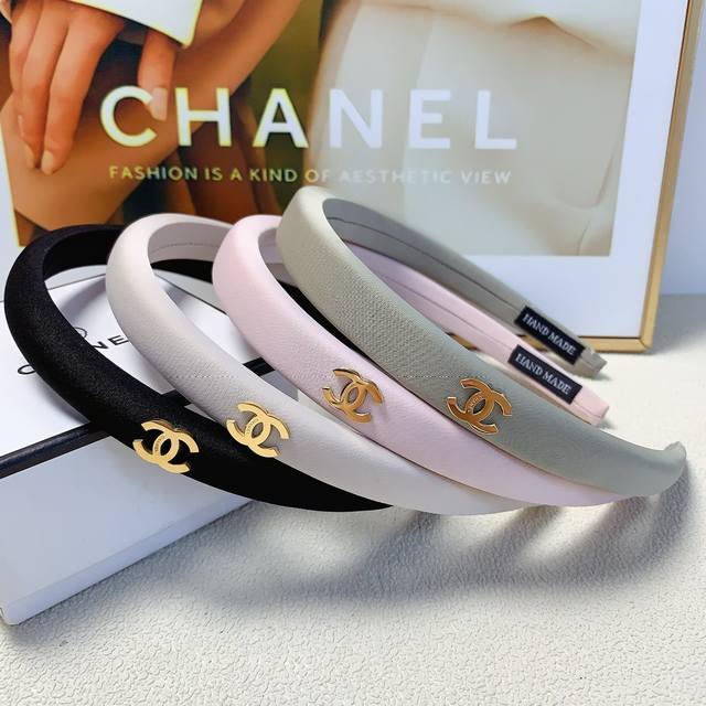 Chanel小香 Chanel发箍 窄版钛钢logo发箍 气质百搭小仙女必入单品 宝藏款 闭眼入推荐款 单个 - 点击图像关闭