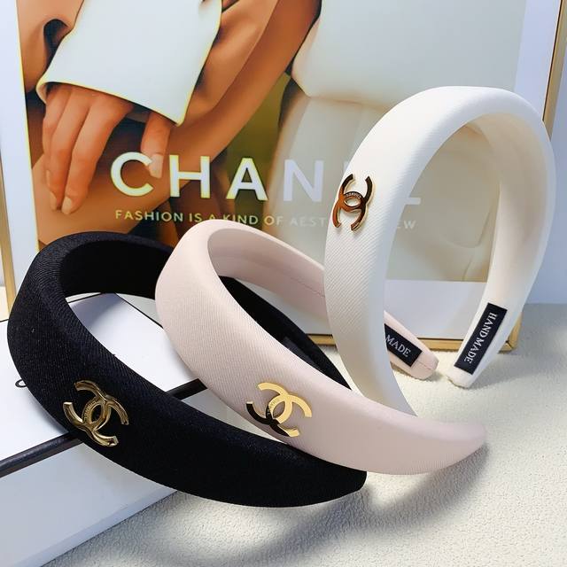 Chanel小香 Chanel发箍 钛钢logo发箍 气质百搭小仙女必入单品 宝藏款 闭眼入推荐款 单个