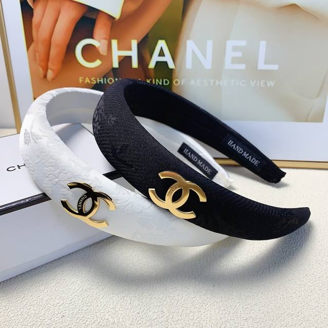 Chanel小香 Chanel发箍 新款提花钛钢logo发箍 气质百搭小仙女必入单品 宝藏款 闭眼入推荐款 单个
