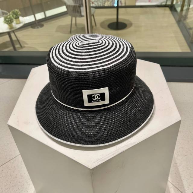 Chanel香奈儿 新款草帽，平顶草帽，桶帽，夏日遮阳帽，头围57Cm两色