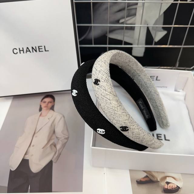 P 配包装盒 Chanel 香奈儿 最新小香发箍，简单实用，时尚潮流！小仙女必备