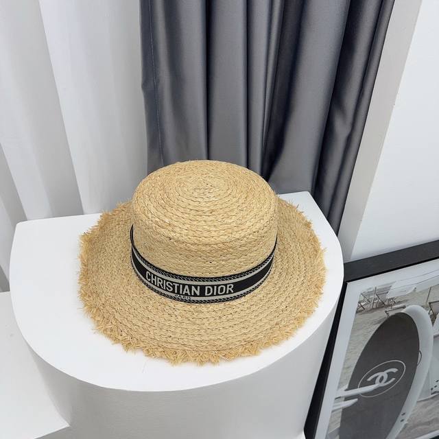 跑量 D家巨百搭的拉菲草帽！ 毛边设计 夏季氛围感十足 五一小长假海边约起 直接戴上它
