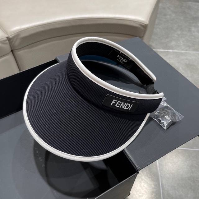芬迪 Fendi 2024早春新款原单爆款明星同款空顶帽 超级有质感 代购级别 出门必备哦