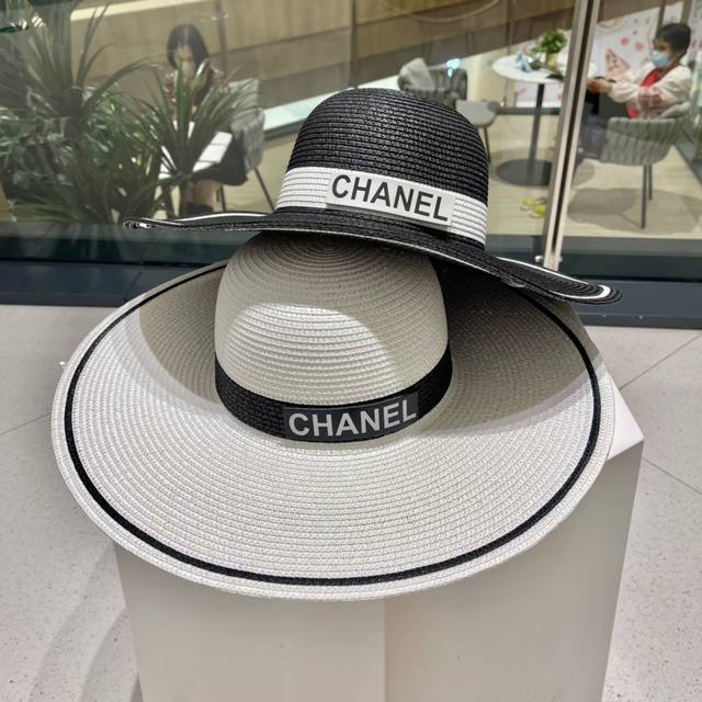 Chanel香奈儿 2023新款草编大檐拼色织带款编织草帽，度假休闲必备，优雅大方的一款