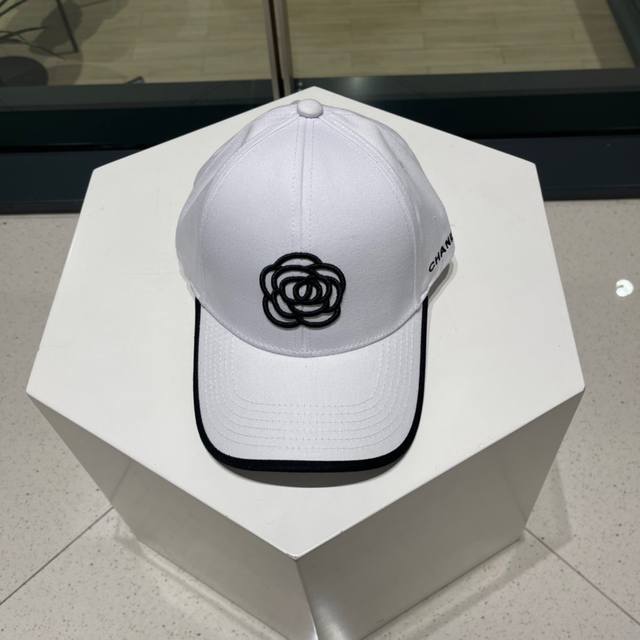 Chanel香奈儿新款棒球帽，夏款鸭舌帽，网状风格独特设计，单色 头围57Cm