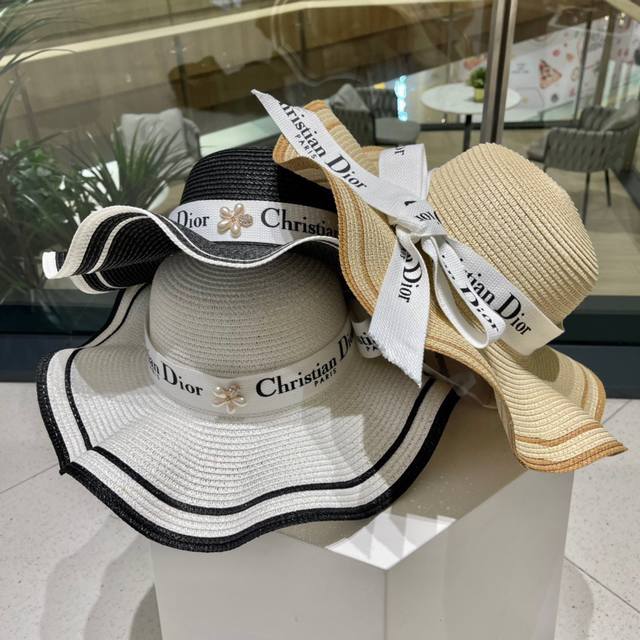 Celine赛琳2023夏季新款草帽，遮阳太阳帽，沙滩帽，百褶款太阳帽，头围57Cm