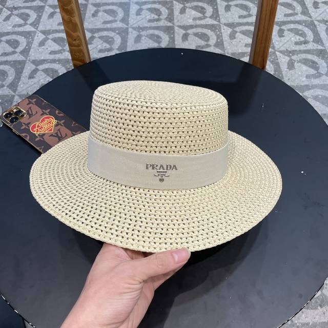 Prada普拉达 2024新款大牌织带镂空平顶草帽，出街必备超好搭配，赶紧入手！