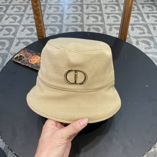 Dior 迪奥 新款渔夫帽， 精致純也格调很有感觉，很酷很时尚，专柜断货热门，质量超赞