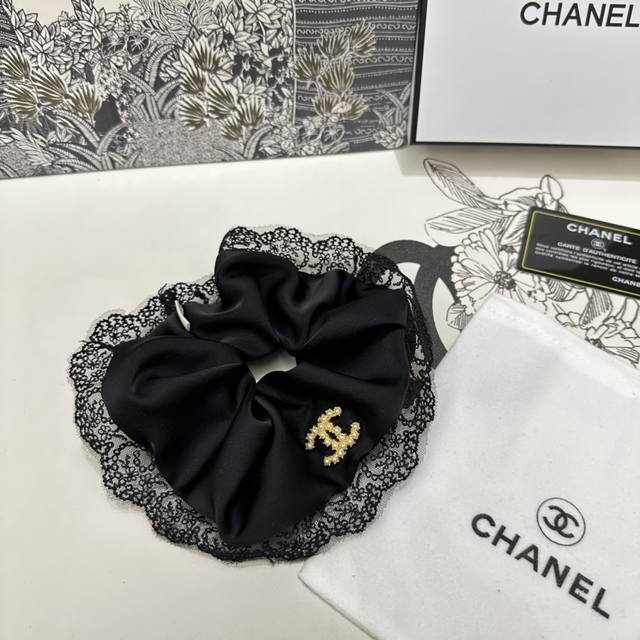 特 单个 配全套包装 Chanel 香奈儿 爆款蕾丝边发圈，专柜款出货 一看就特别高档 超级百搭 必须自留