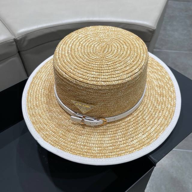 普拉达 2024网红新款材质编织草帽，度假休闲必备，优雅大方的一款