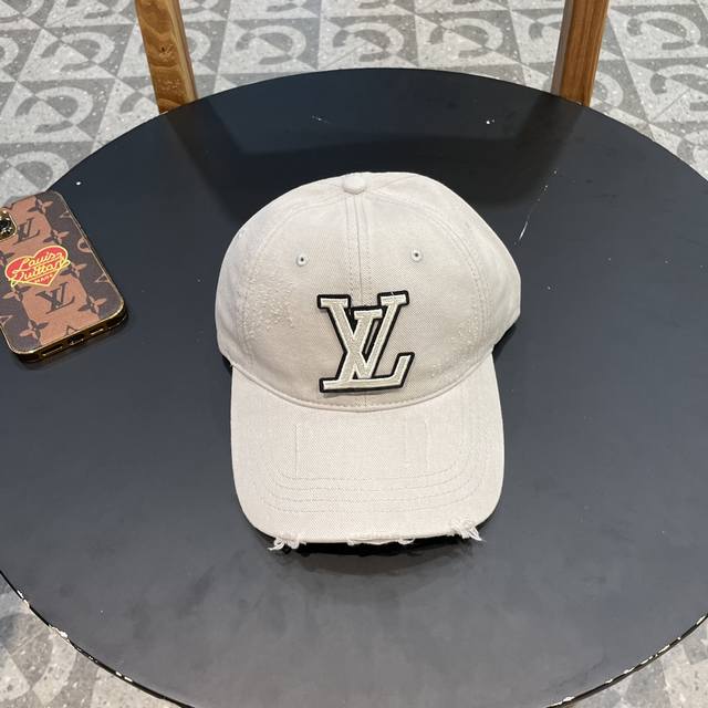 Lv新款鸭舌帽，高品质棒球帽，头围57Cm左右 - 点击图像关闭