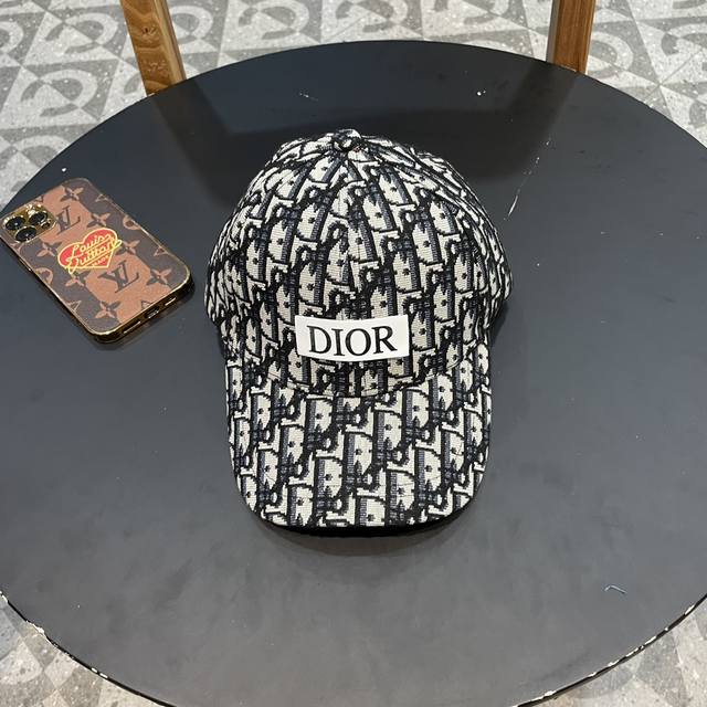 Dior迪奥 刺绣 官网同步新款发布 老花d家棒球帽，水洗标吊牌齐全，超级火爆 - 点击图像关闭