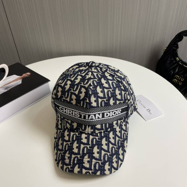 配防尘袋 Dior迪奥 新款专柜同步刺绣简约棒球帽，爆款，大牌同步，超好搭配，出货！