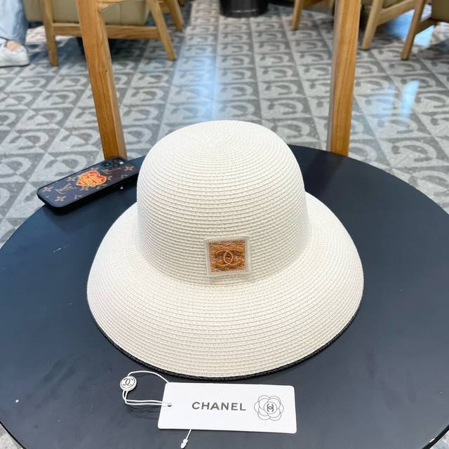 Chanel香奈儿 2024新款拼色盆帽草帽，出街必备超好搭配，赶紧入手！