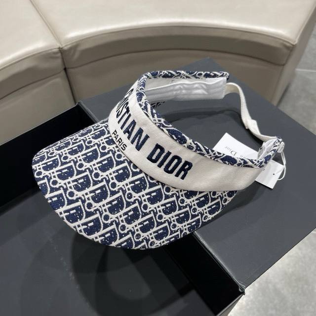 Dior迪奥 爆款专柜同步专柜款遮阳帽空顶帽，超方便！好搭！出街必备 - 点击图像关闭