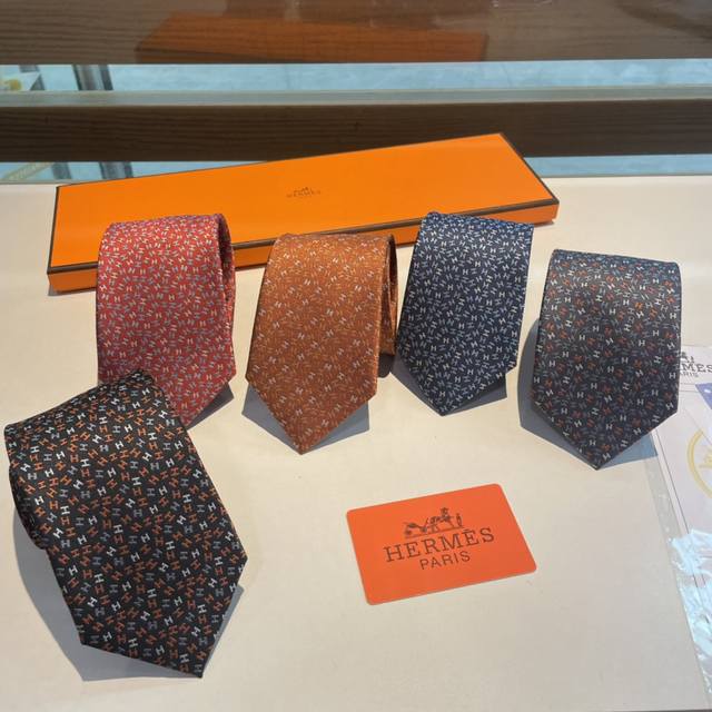 配包装 爱马仕男士新款领带系列，让男士可以充分展示自己个性。100%顶级斜纹真丝手工定制 - 点击图像关闭