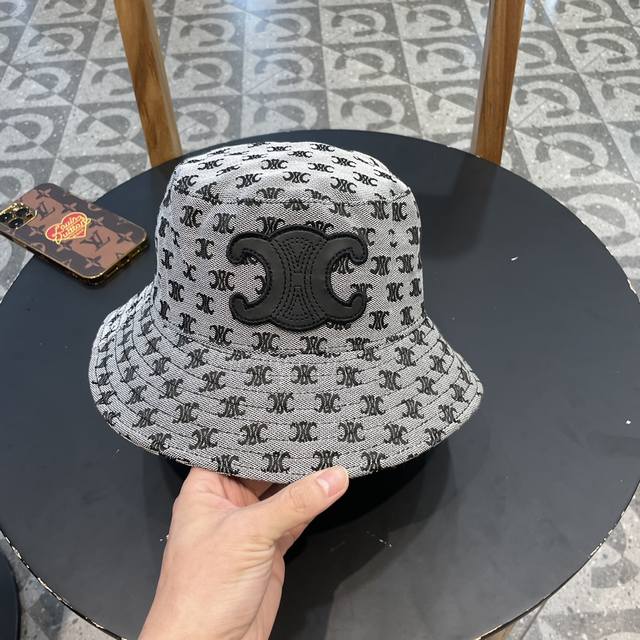 Celine 塞琳 新款 渔夫帽 原单棒球帽 原版1.1复刻 对比 市场通货 L 面料 楦型 通通不一样 专柜热卖款纯棉内里，轻盈透气。 完美版型， 原厂品质，