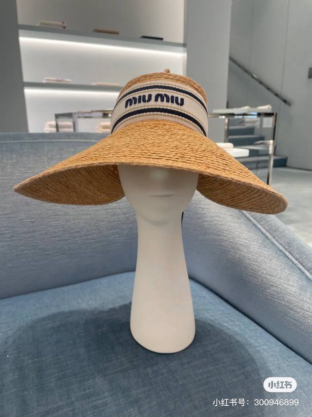 缪缪miumiu拉菲草空顶帽，专柜新款，且买且珍惜，卖一个少一个，头围可以调节 细节待上 - 点击图像关闭