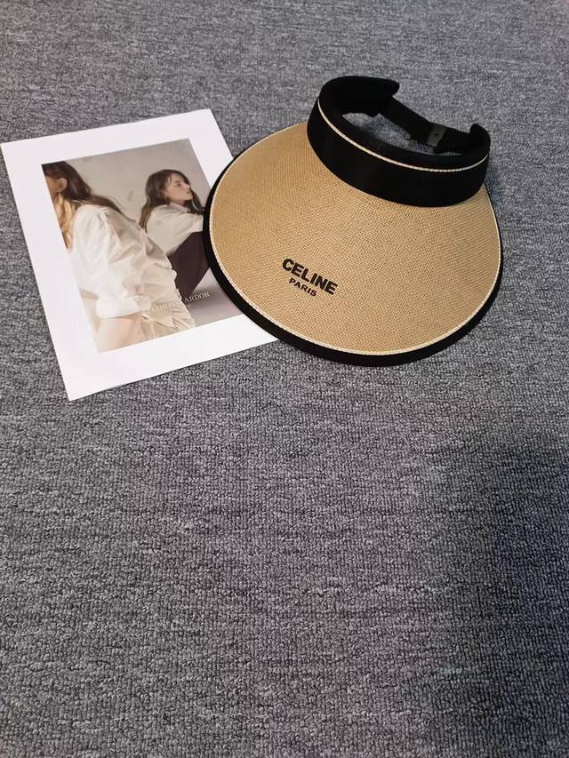 跑量 Celin～新款空顶帽 拼色边设计，版型正！ 黑胶防紫外线，夏季必入！