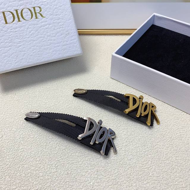 Dior迪奥 Dior发夹 复古logo边夹bb夹 气质百搭小仙女必入单品 宝藏款 闭眼入推荐款 单个