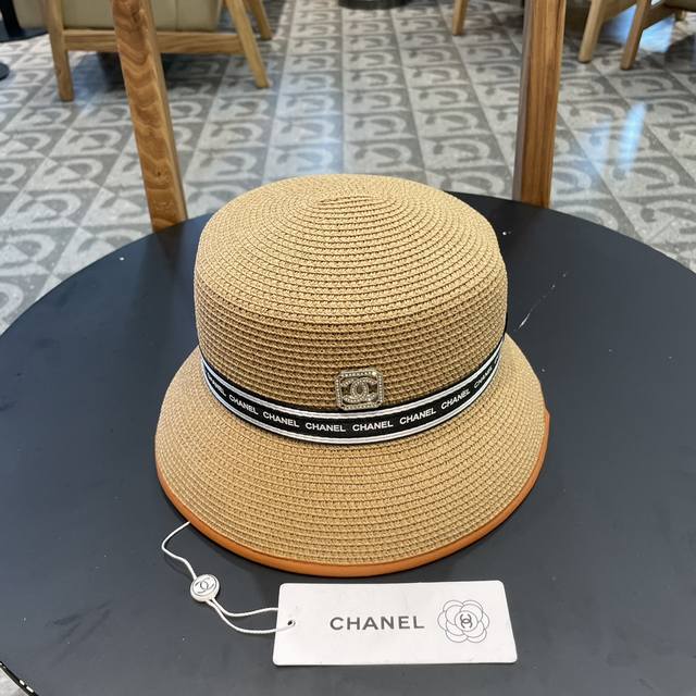 Chanel香奈儿 2024新款草帽小香风小桶帽渔夫帽～简约大气 独特拼接设计 夏季新品～