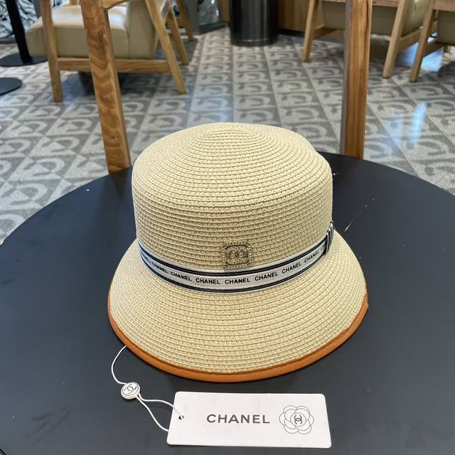 Chanel香奈儿 2024新款草帽小香风小桶帽渔夫帽～简约大气 独特拼接设计 夏季新品～