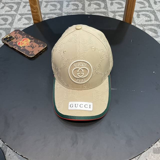 Gucci古奇棒球帽，专柜新款简约很潮！休闲运动款，经典制作，超级好搭衣服！